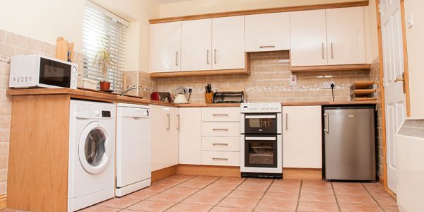 waterfront-house-kitchen