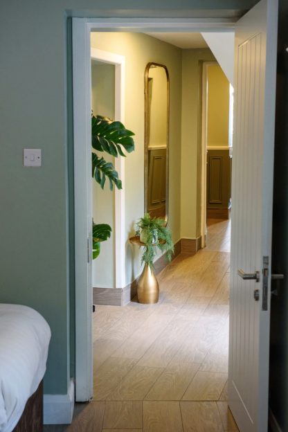 carrick self catering accommodation bridge house walkway